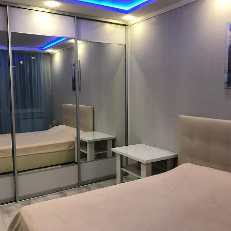 Luxe Apartment On Drahomanova Kiev Bagian luar foto