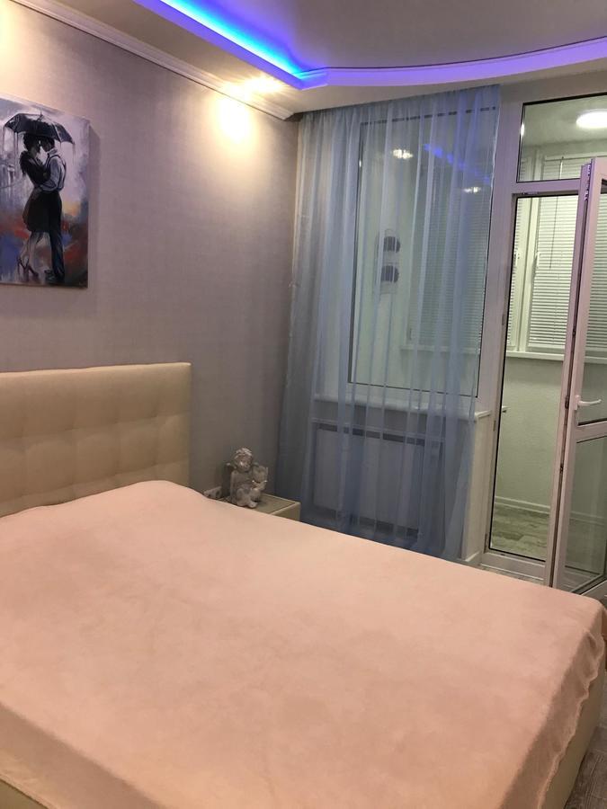 Luxe Apartment On Drahomanova Kiev Bagian luar foto
