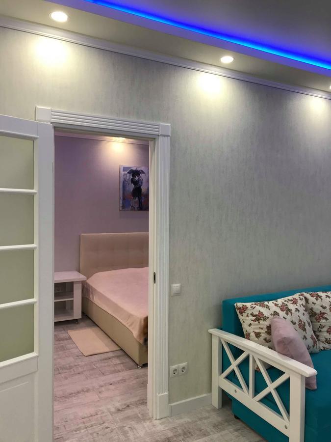 Luxe Apartment On Drahomanova Kiev Bagian luar foto
